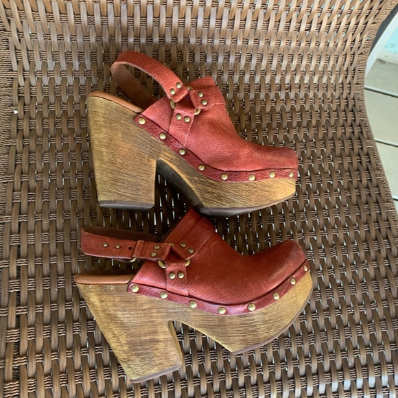 COPY - Kork-Ease Carmella Harness Slingback Heeled Clog - Picture 8 of 8